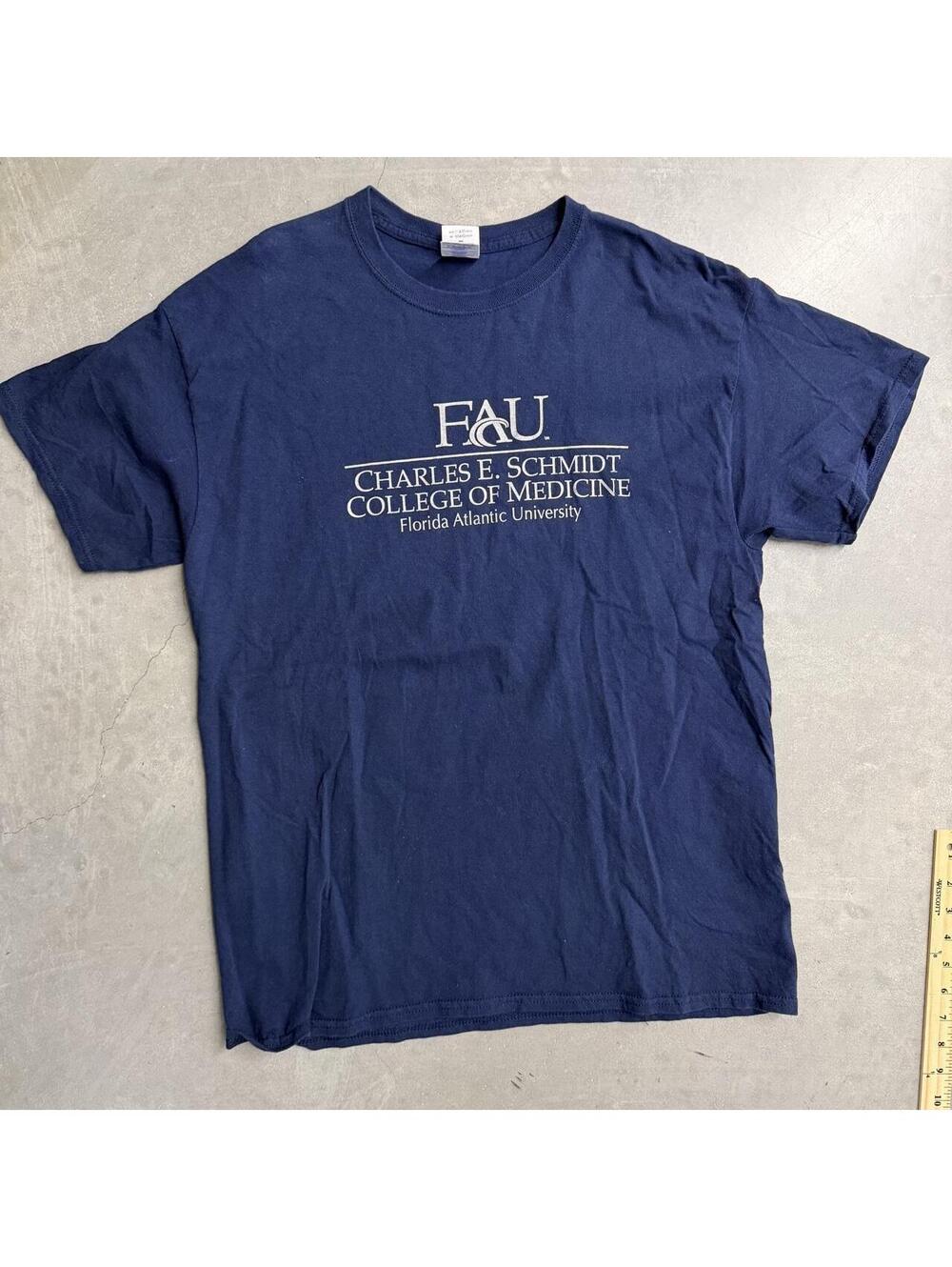 2000s Men's Florida Atlantic University College Of Medicine Navy Tee Sized Large